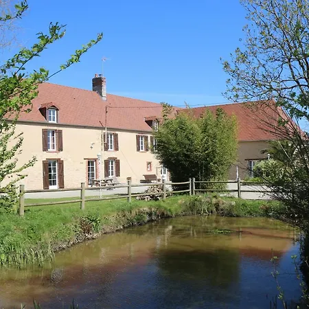 Le Petite Ecurie